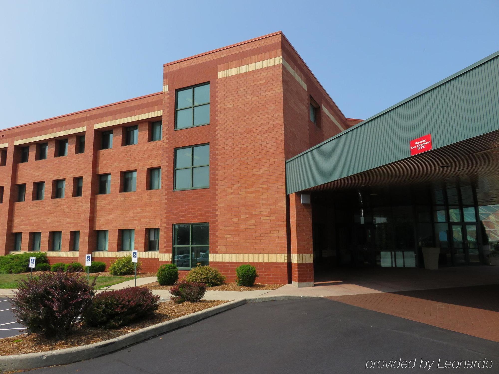 Holiday Inn - Manitowoc Exterior photo