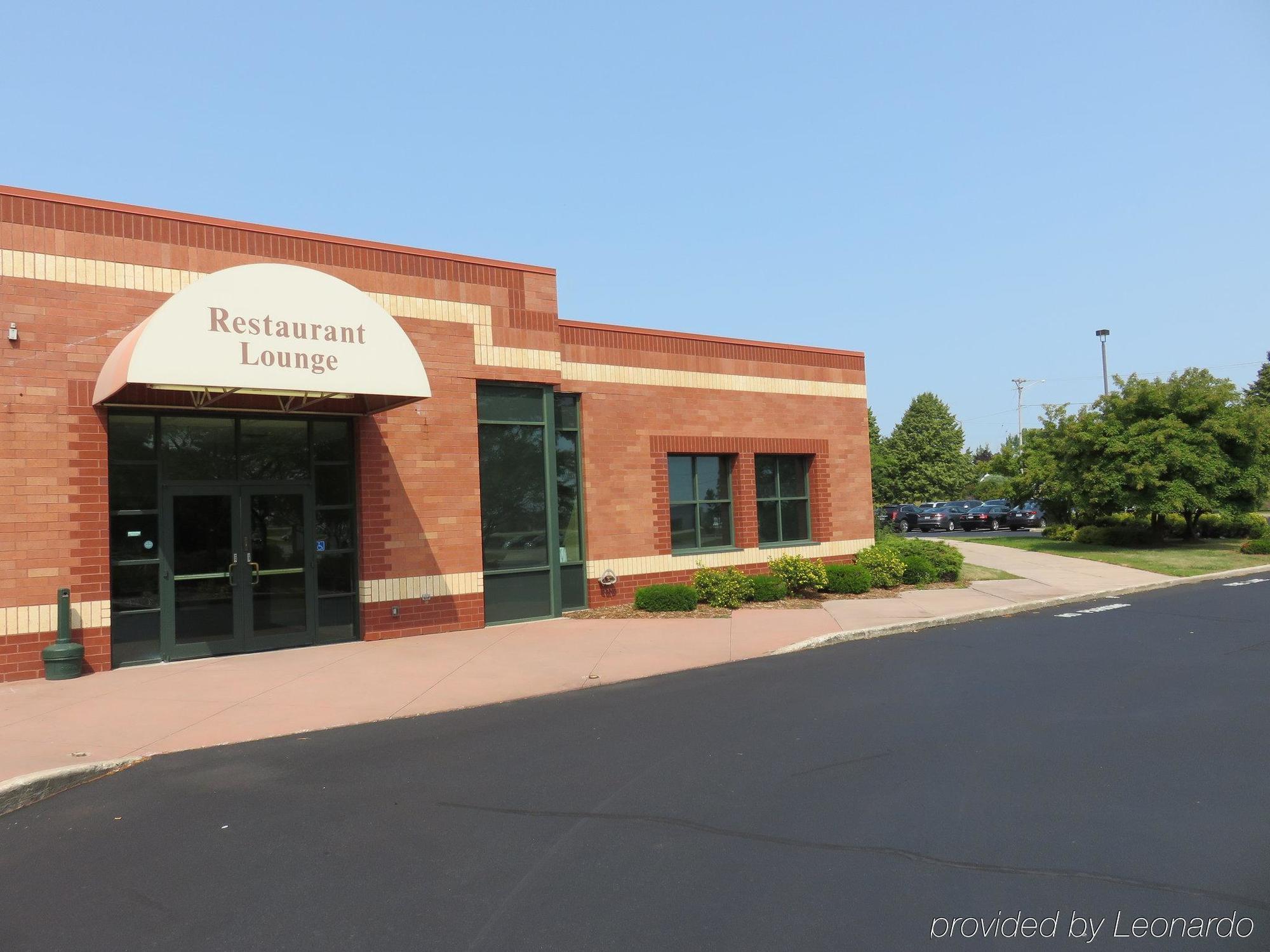 Holiday Inn - Manitowoc Exterior photo